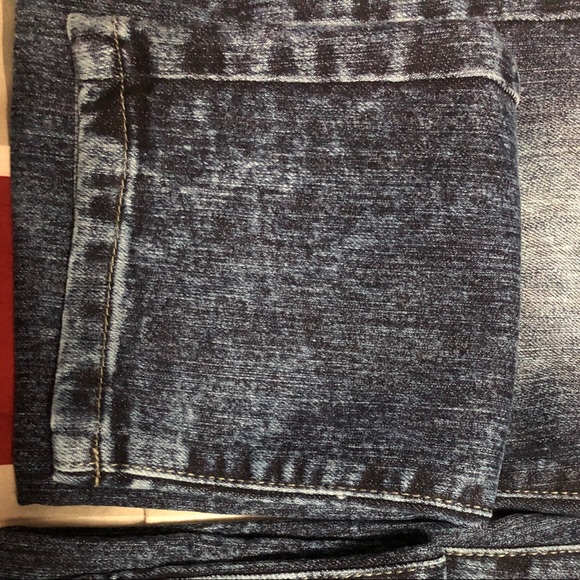 Washed Blue Jeans - Picture 5 of 5